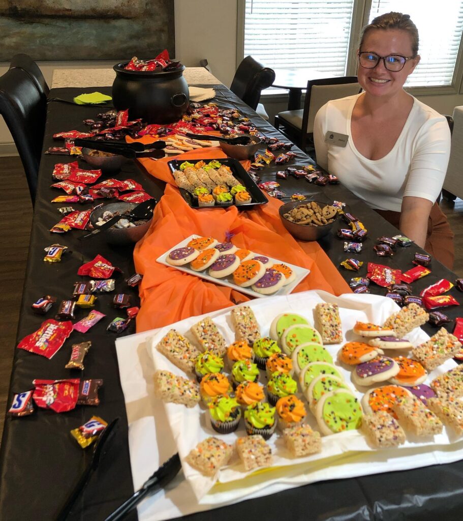 Happy Halloween! Stop by the Highland or Canterbury resident lounges for a sweet treat! #rmbresidentevent #rmbnews #retreatatmountainbrook #trickortreat #happyhalloween