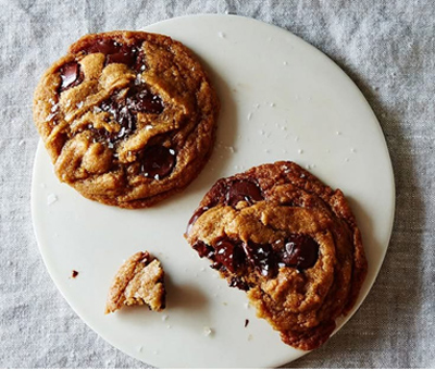 chocolate chip cookies